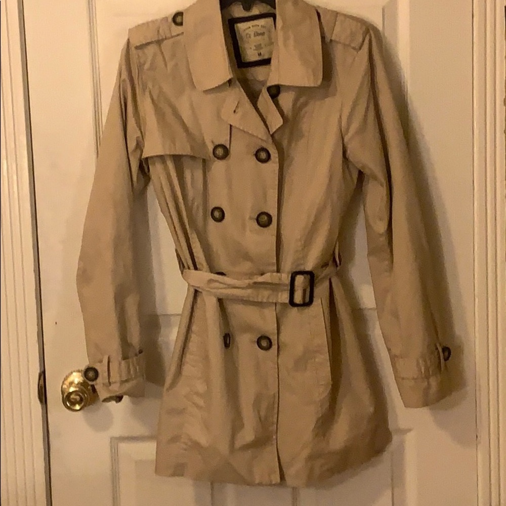 Stylish Tan Ci Sono Trench coat